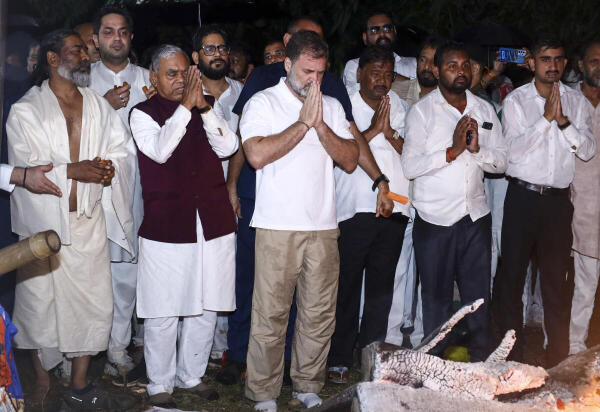LoP in the Lok Sabha and Congress leader Rahul Gandhi with Jharkhand Chief Minister Hemant Soren during the last rites of the latter's father and former chief minister Shibu Soren, at Nemra village in Jharkhand’s Ramgarh district.