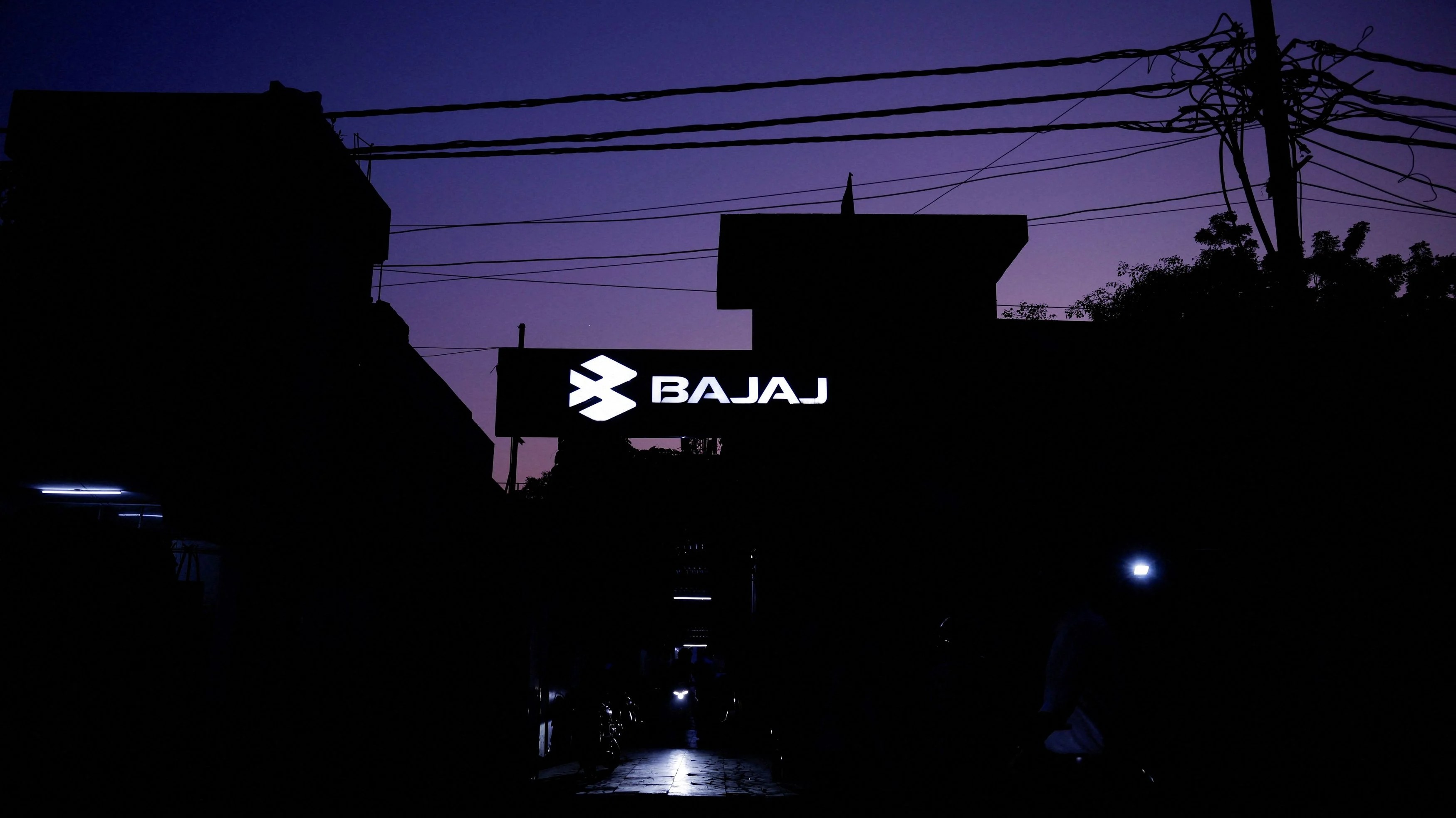 Bajaj Auto Q1 PAT rises 13.84% at Rs 2,210.44 cr