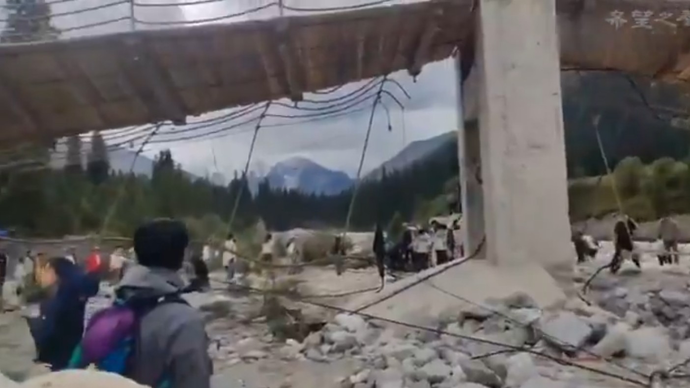 Video: Five killed in China's Xinjiang after cable on suspension bridge snaps