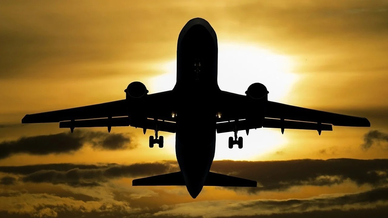 190 aircraft tech snags reported in 2025 so far, govt tells Lok Sabha