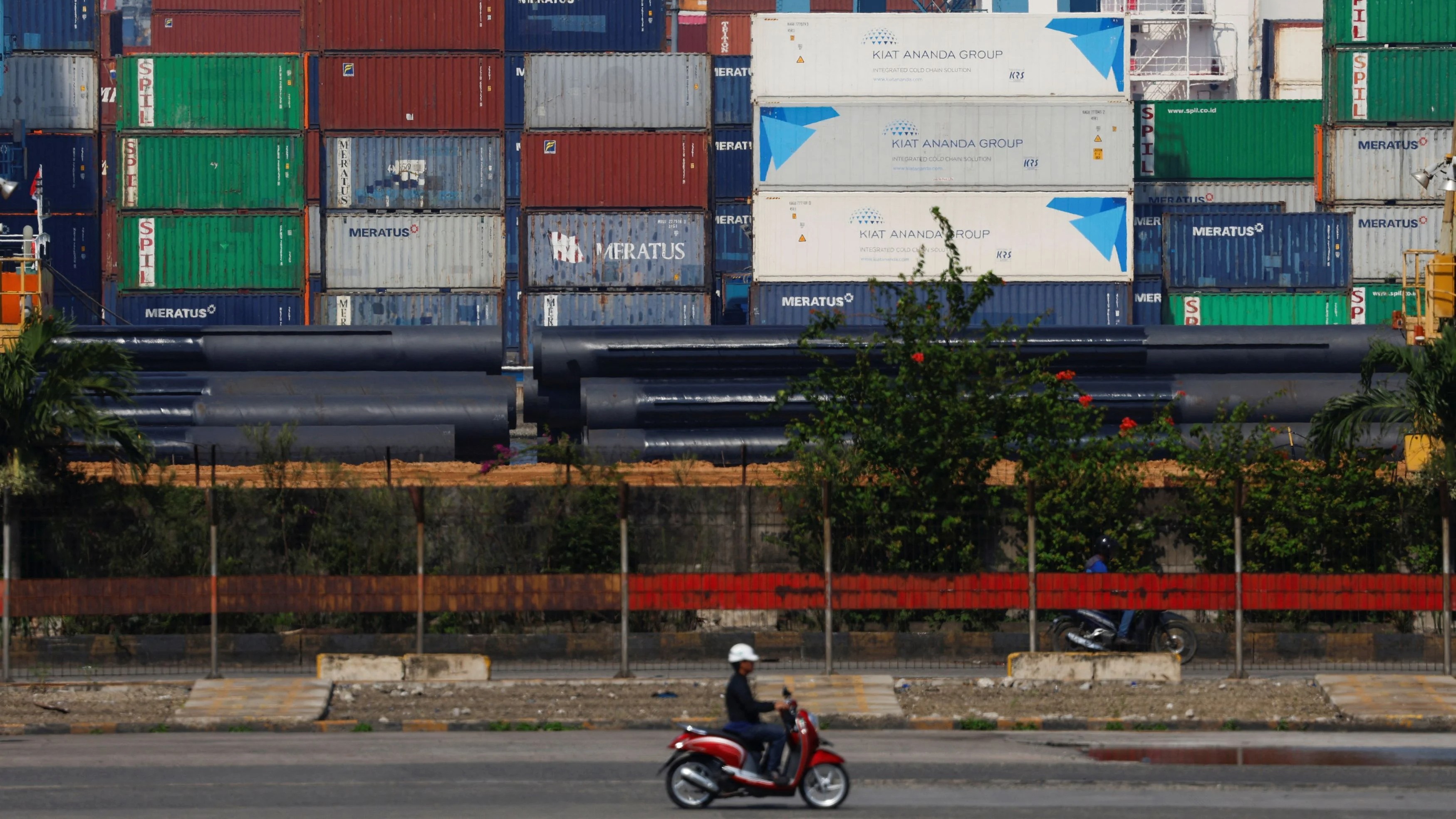 From wheels to cuffs: UK arrests hundreds in in ‘delivery rider’ illegal work dragnet, Indians included