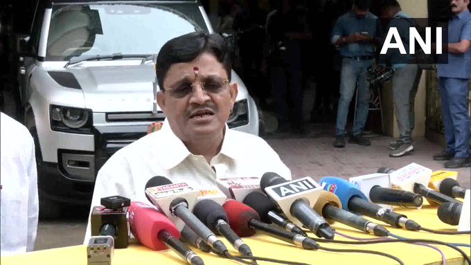 Tamil Nadu politics: AIADMK leader and former MP Maitreyan joins ruling DMK party