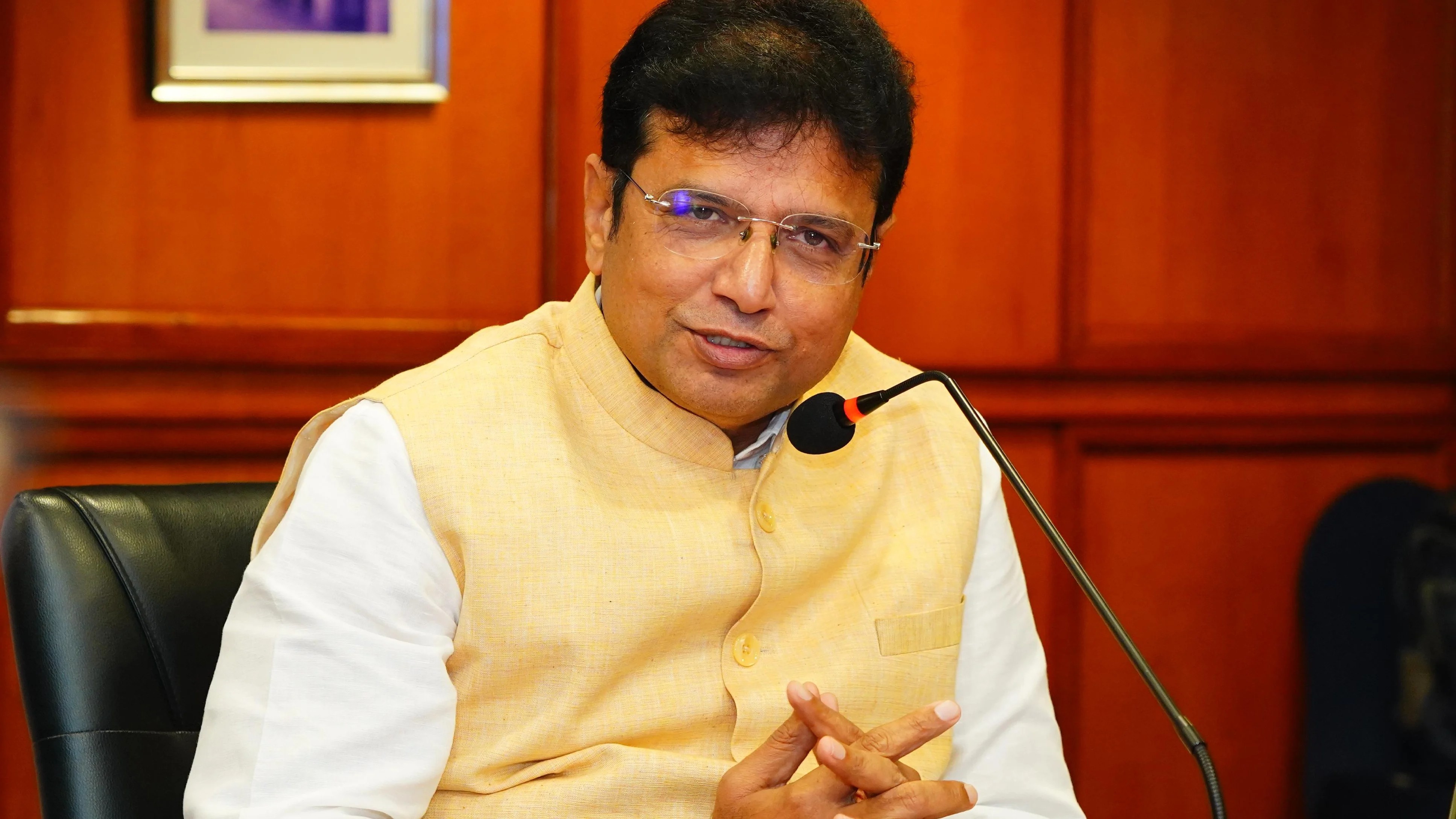Telangana IT minister slams Centre for approving semiconductor projects to Andhra over 'fully prepared' state