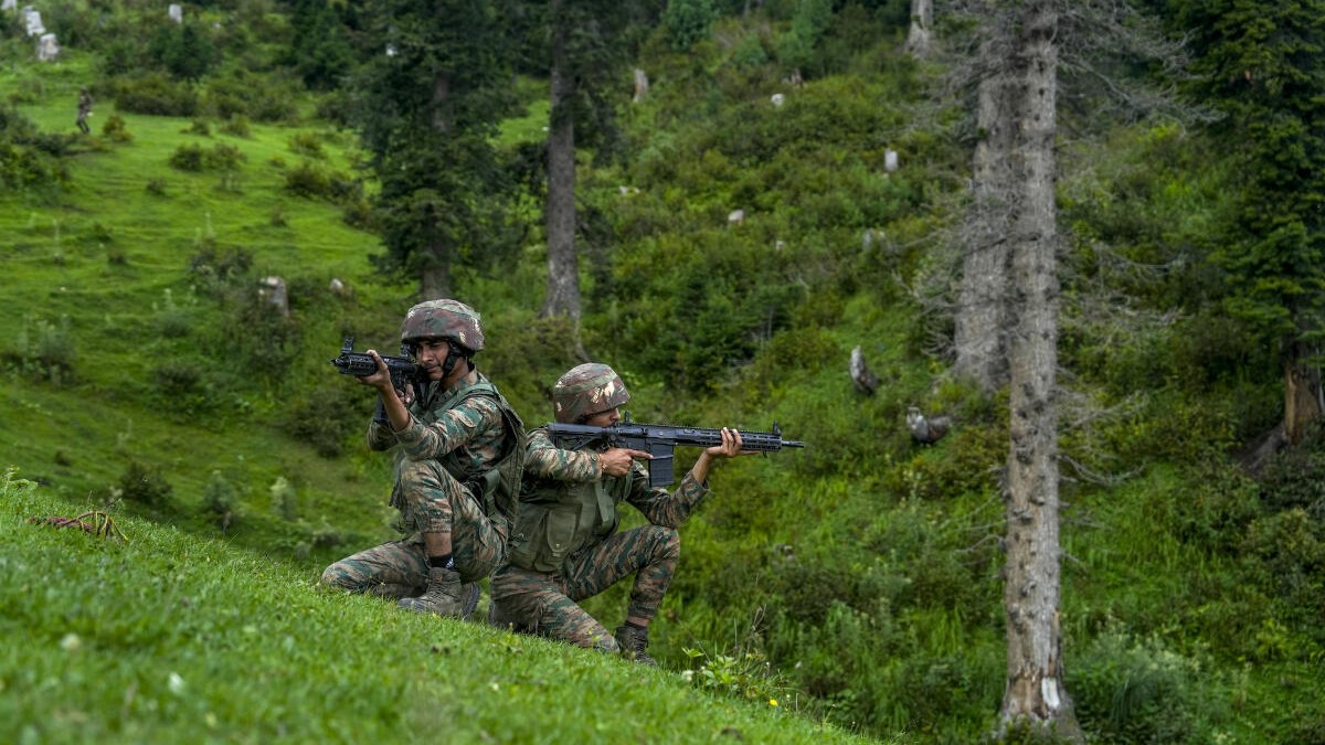 Soldier killed as Army foils infiltration bid in Jammu and Kashmir's Uri