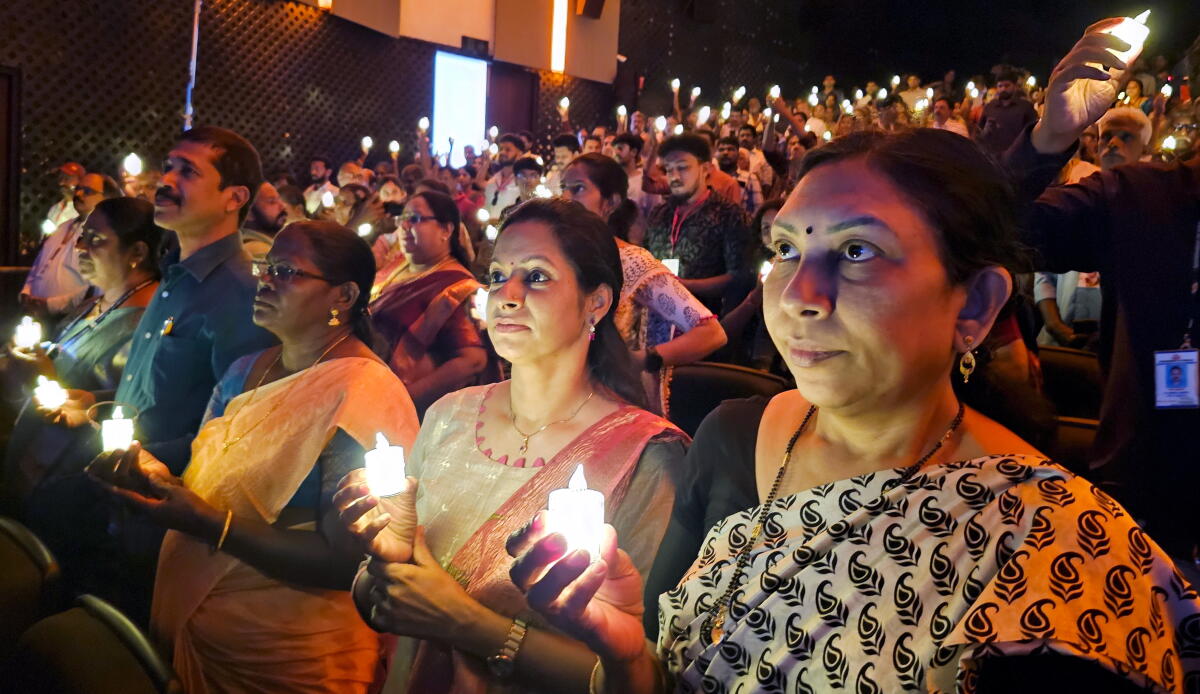 Candlelight vigil for deceased organ donors in Trivandrum