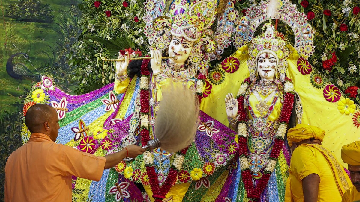 Yogi unveils schemes worth Rs 30,000 cr to develop ‘Braj’ as devotees flock to Mathura, Vrindavan on Janmashtami