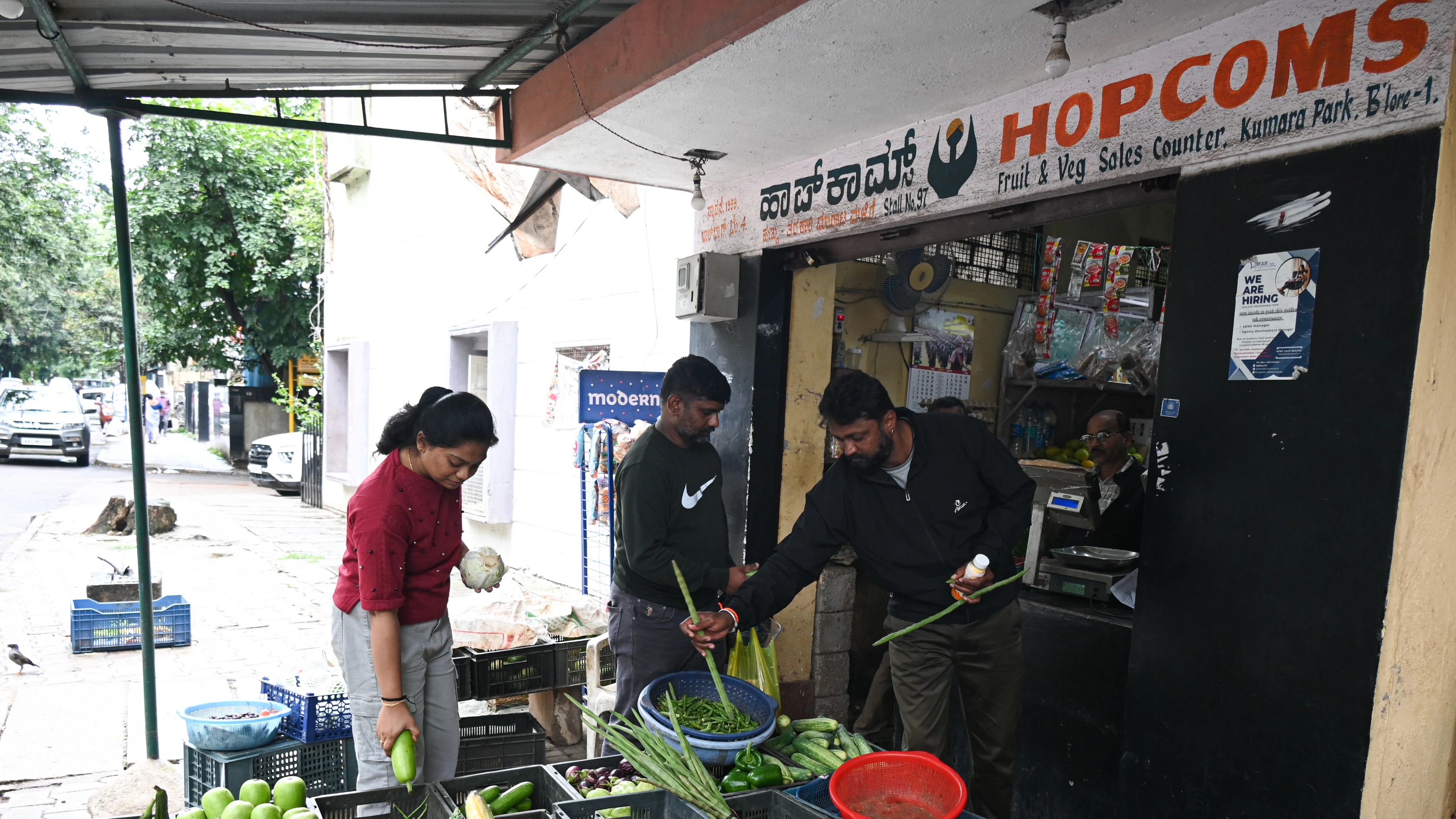 Once go-to shops for veggies & fruits, Hopcoms outlets fade out of favour