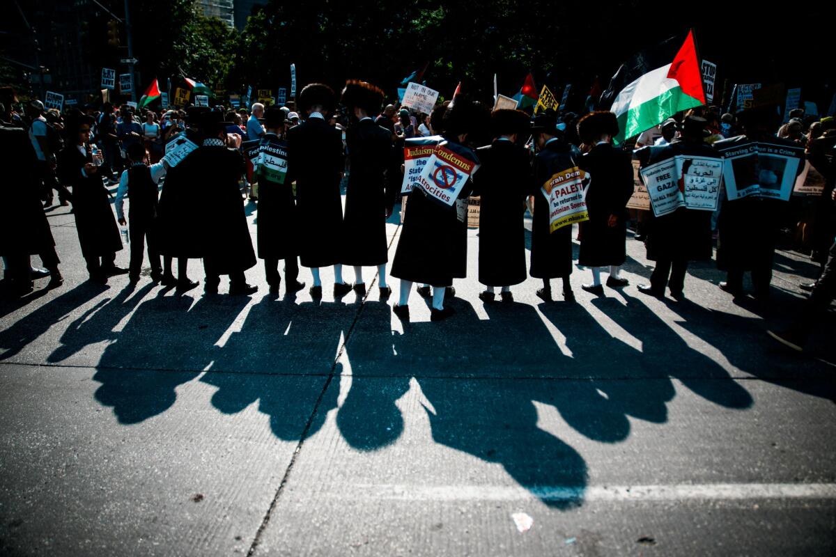 "Stop starving Gaza" march in New York City