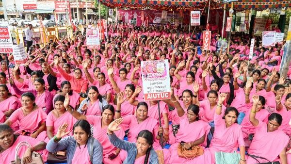 ASHAs plan to intensify protests, take up even online campaign