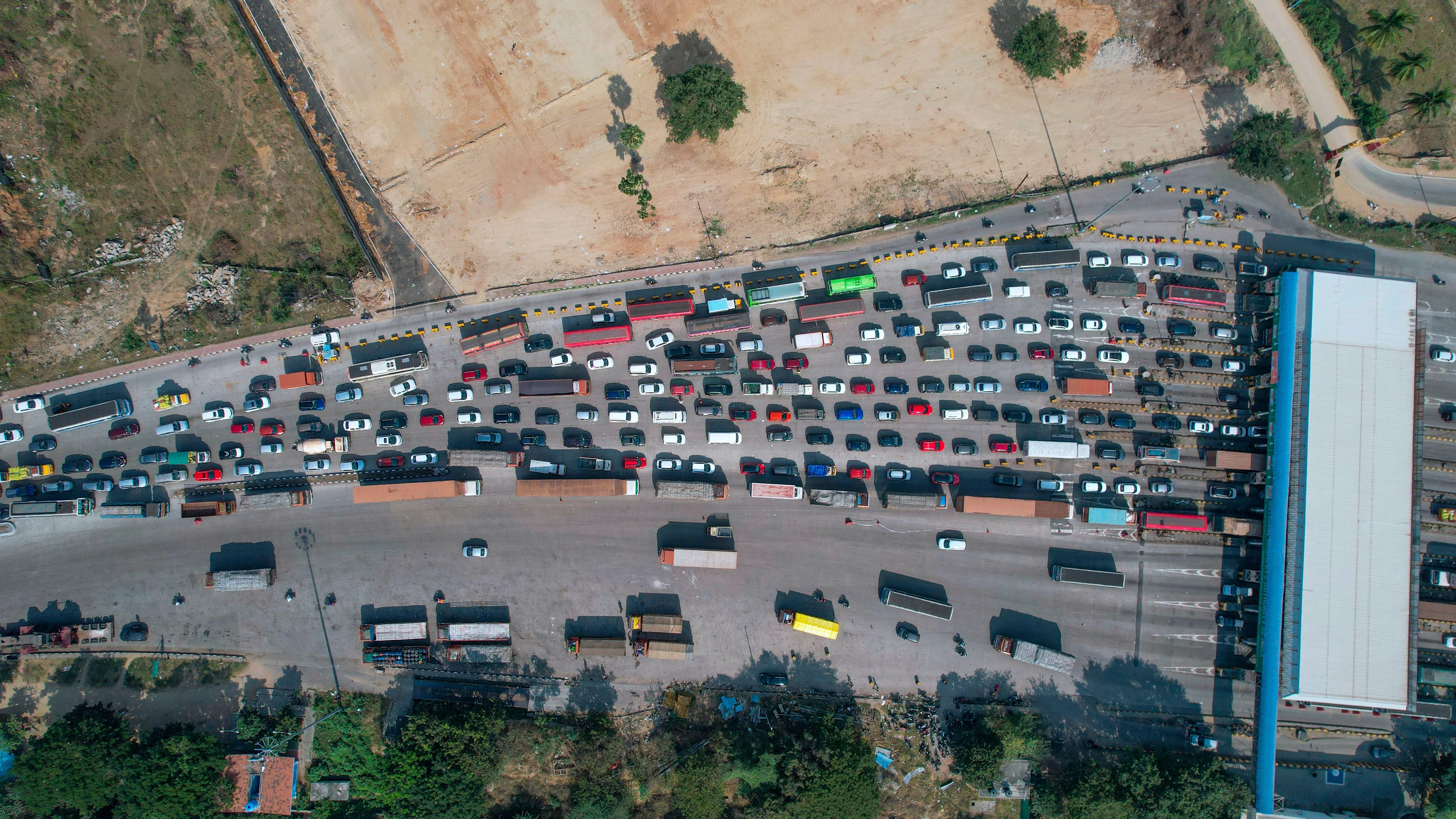 'Why should commuters pay toll if they stuck in jam for hours': Supreme Court slams NHAI
