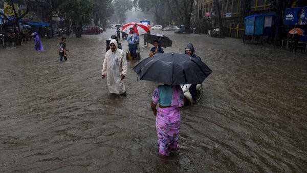 250 people stranded, 7 killed in rain related incidents in Maharashtra