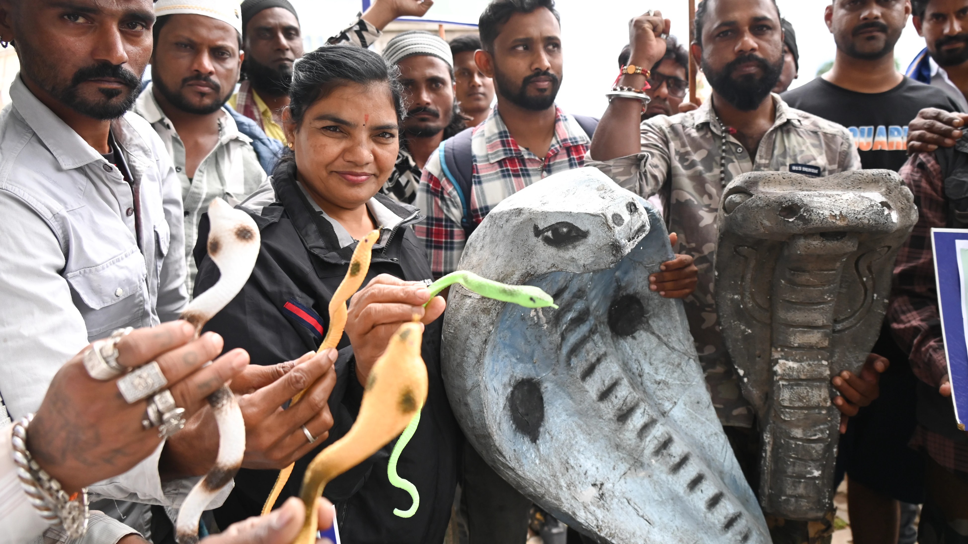 Snake rescuers struggle as Karnataka govt recognition eludes them