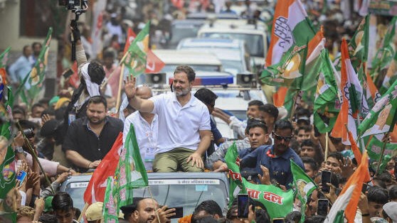 Rahul makes cop sit in his vehicle after it hits him during Bihar rally; BJP dubs it 'Crush Janta Yatra'
