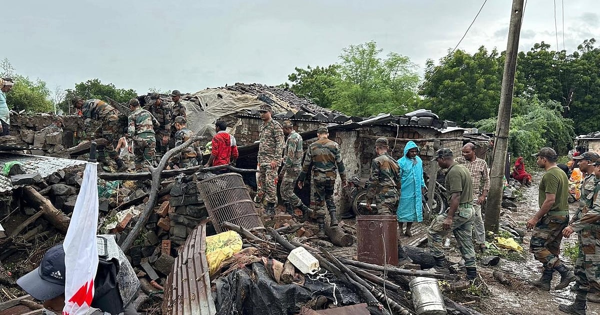 Army assists in Maharashtra flood relief operations after request
