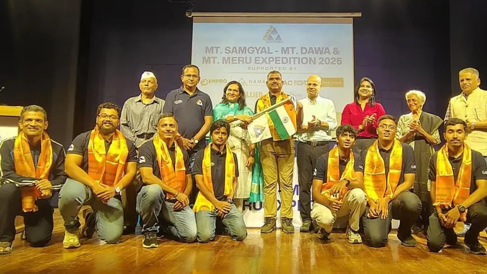 10 climbers from Pune scale Ladakh's Mt Samgyal and Mt Dawa in self-sustained expedition