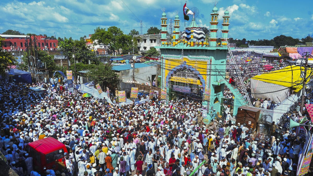 People gather during the ritual of 'Kul', marking the conclusion of the Urs-e-Razvi of Dargah Ala Hazrat, in the Islamia Maidan, in Bareilly, UP.
