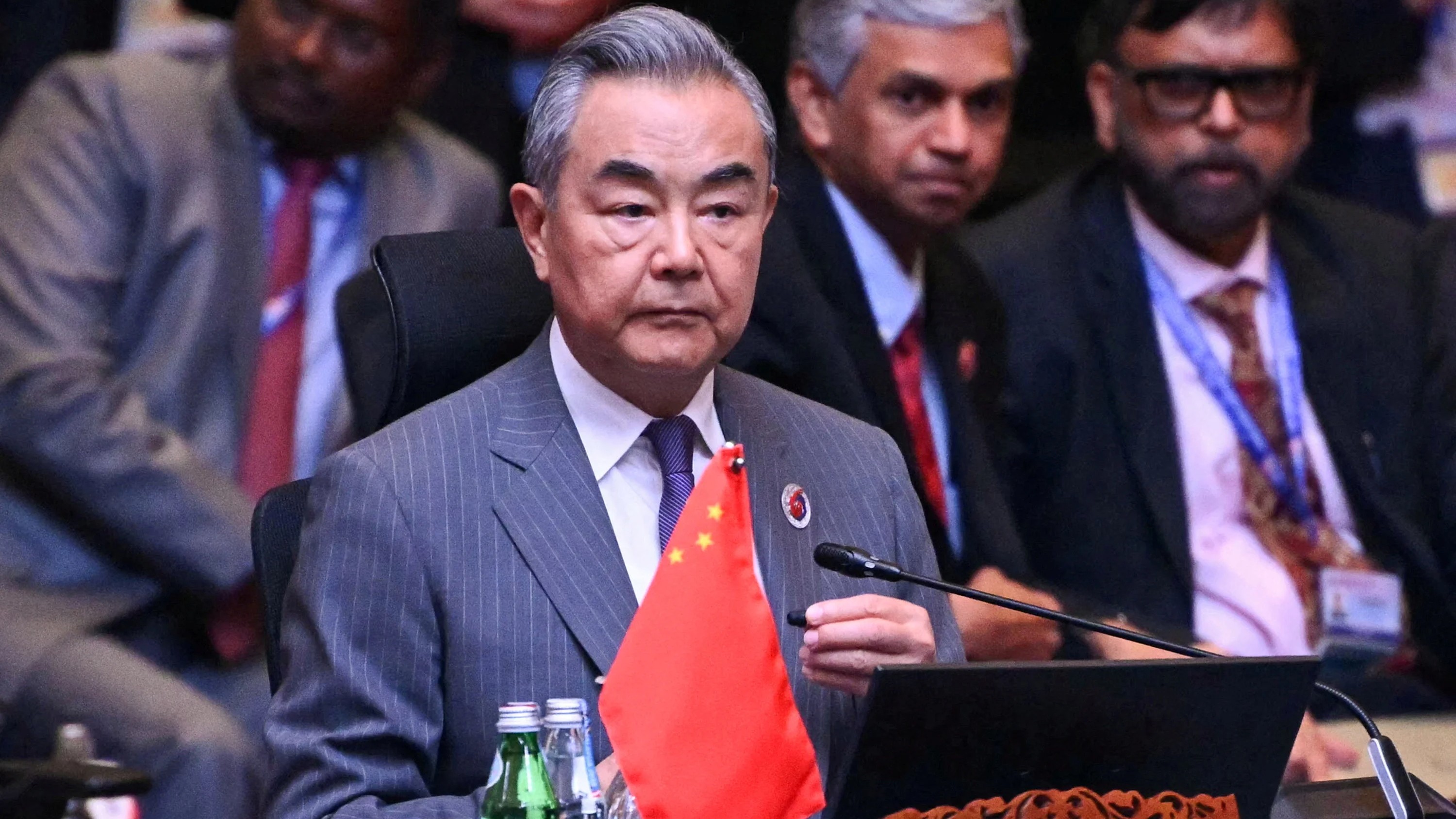 China calls on Pakistan, Afghanistan to strengthen trilateral exchanges