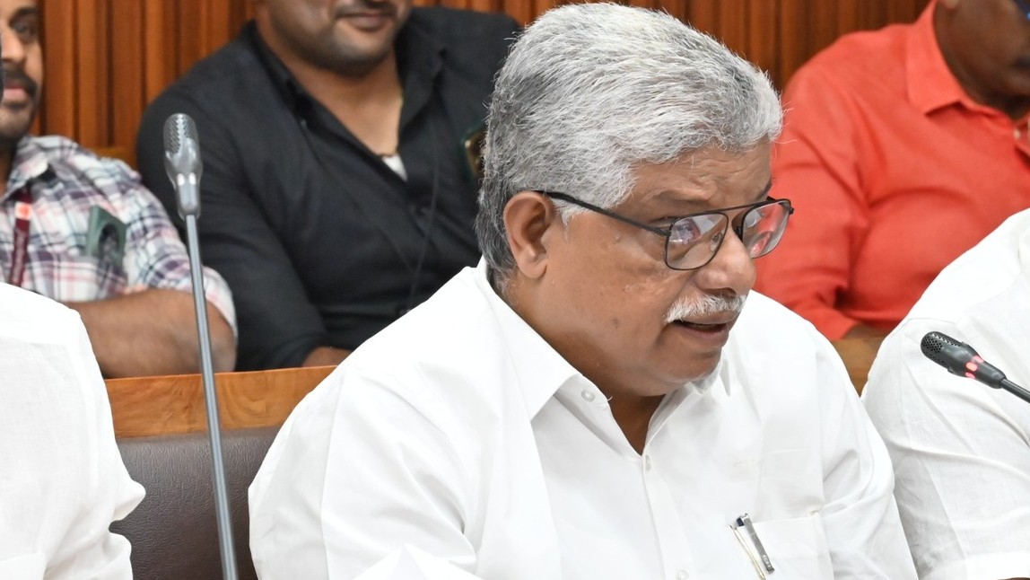 Kerala's Peerumedu MLA Vazhoor dies after collapsing at meeting
