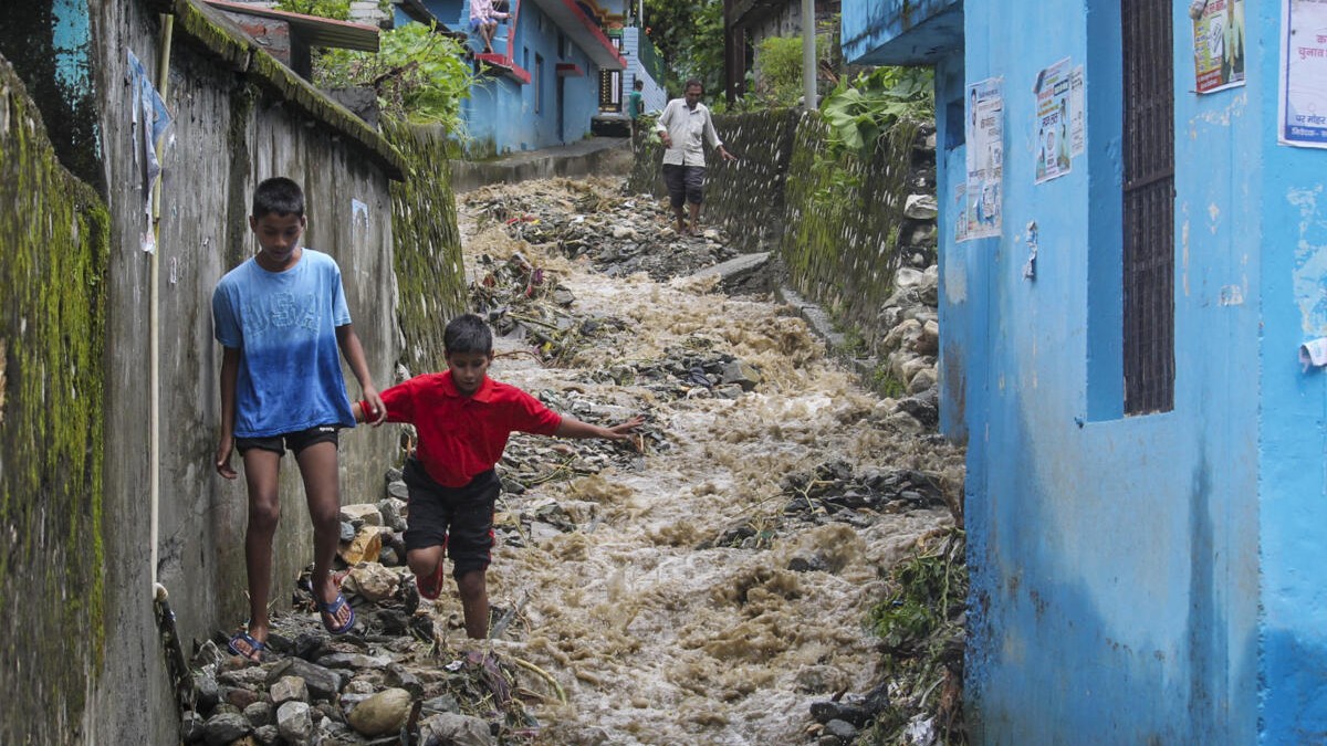 Debris stop Yamuna's flow creating artificial lake in Uttarakhand, hotels and houses evacuated