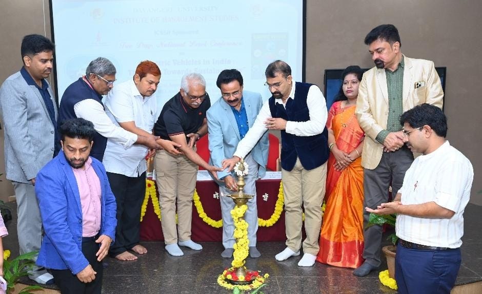 Electric vehicles, solution to energy crisis, says expert