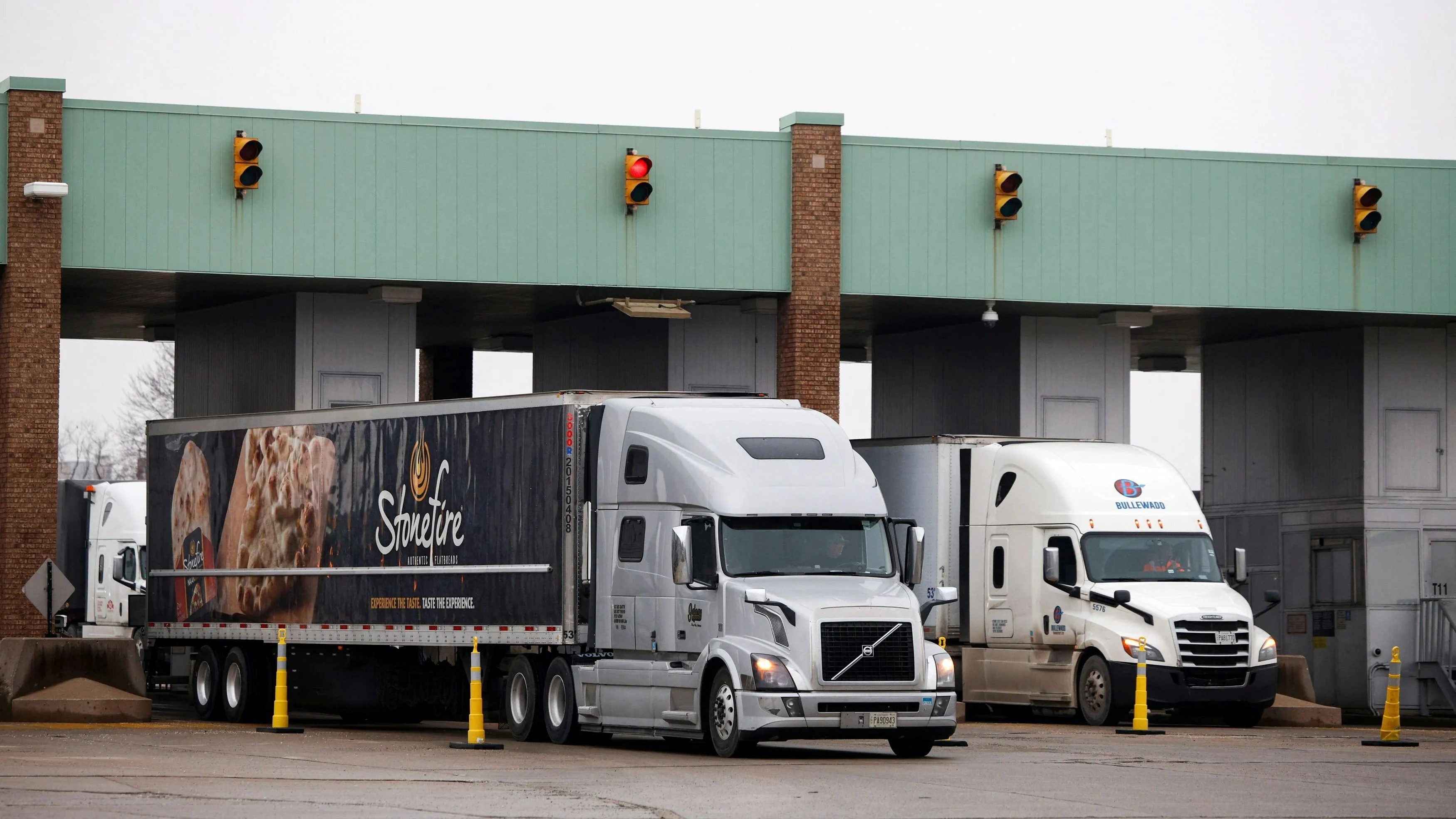 US halts worker visas for commercial truck drivers after deadly Florida crash involving Indian man