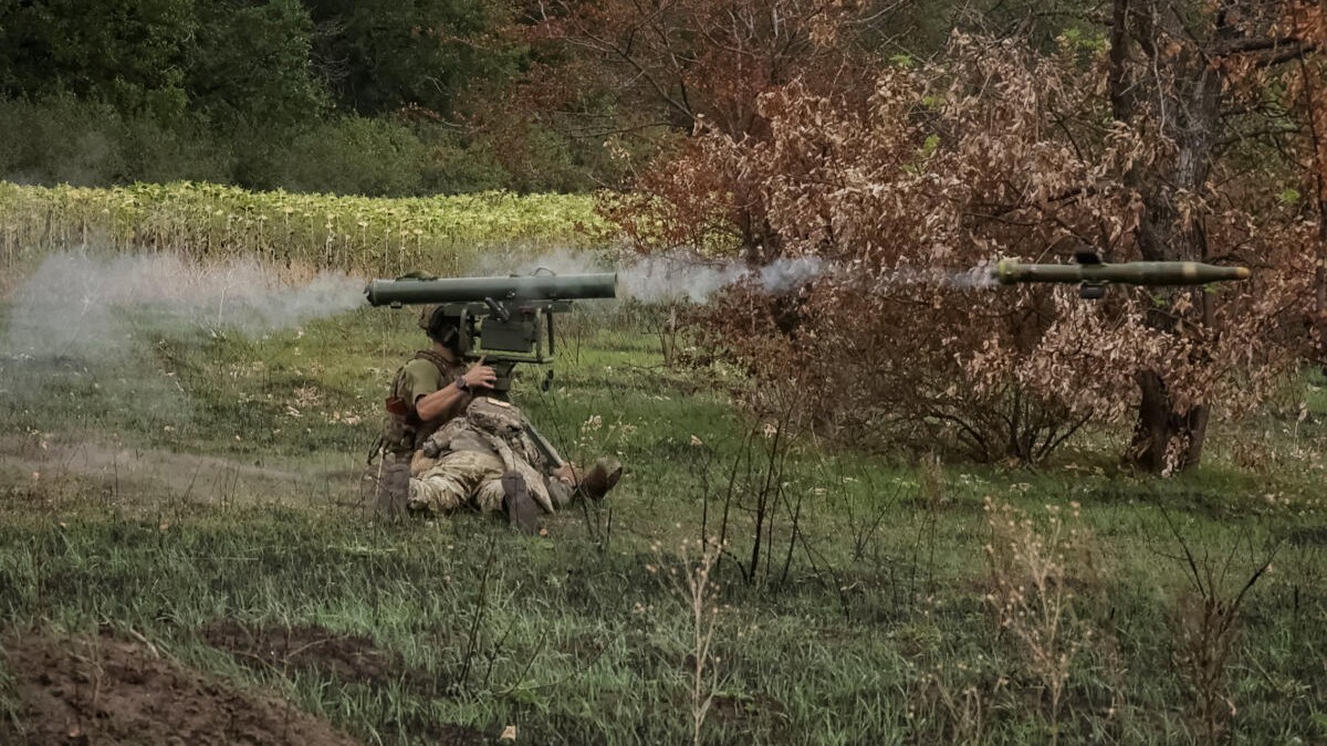 Russian forces take control of 2 settlements in eastern Ukraine, Defence Ministry says