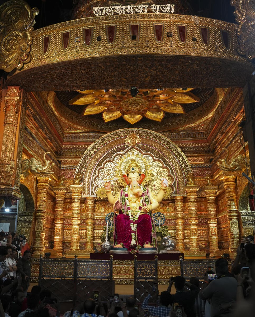 Every year, Lalbaugcha Raja (the King of Lalbaug)’ attracts lakhs of devotees during the Ganpati festival, making it one of the most visited pandals in the city.