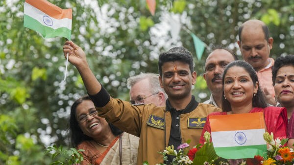 WATCH | Shubhanshu Shukla gets heroic welcome in Lucknow after historic space mission