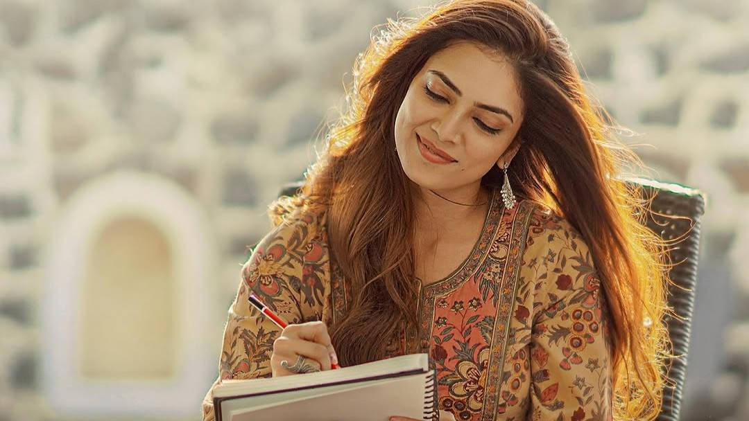 "She's fierce and modern": Malavika Mohanan talks about playing a contemporary woman in Mohanlal's 'Hridayapoorvam'