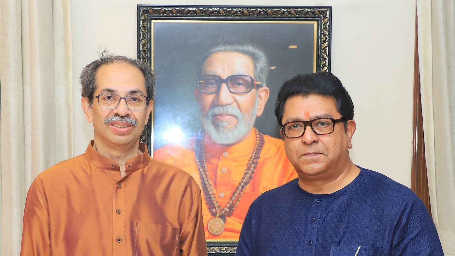 Uddhav Thackeray visits cousin Raj’s residence on Ganeshotsav