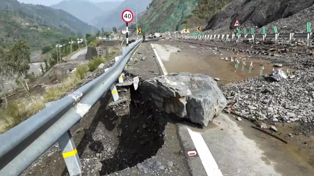 Jammu-Srinagar national highway shut due to landslides in Udhampur