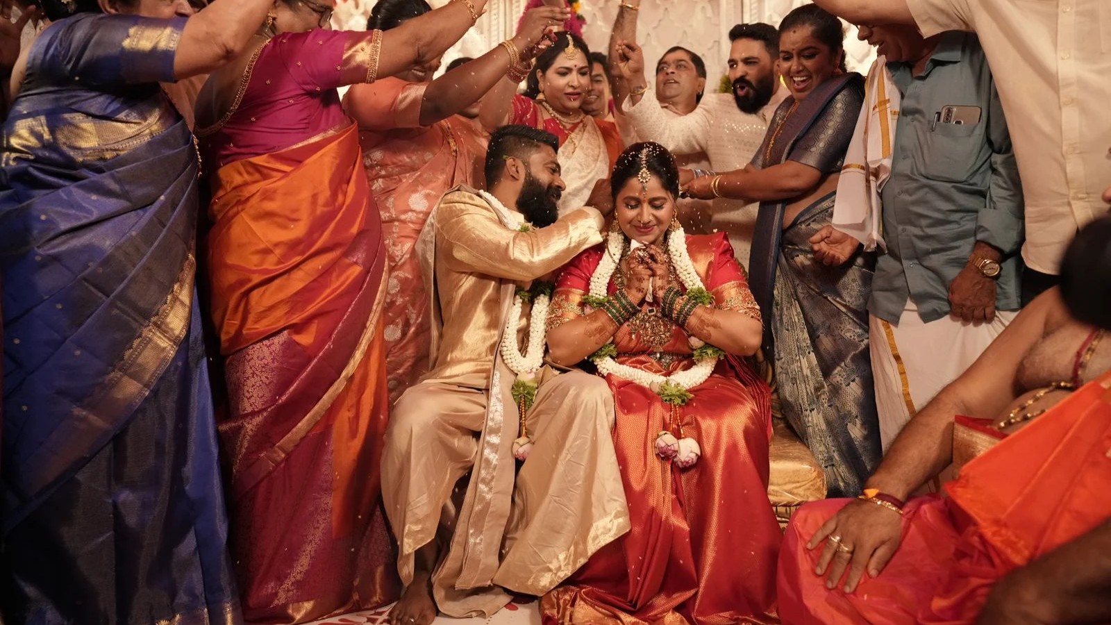 Anchor Anushree marries Roshan in a dreamy wedding; See Pics