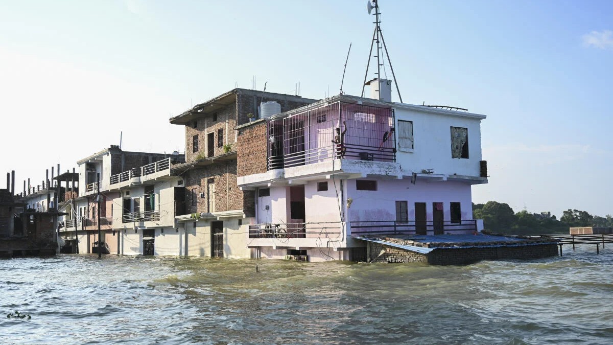Ganga, Yamuna near danger mark in Prayagraj; flood water enters residential areas
