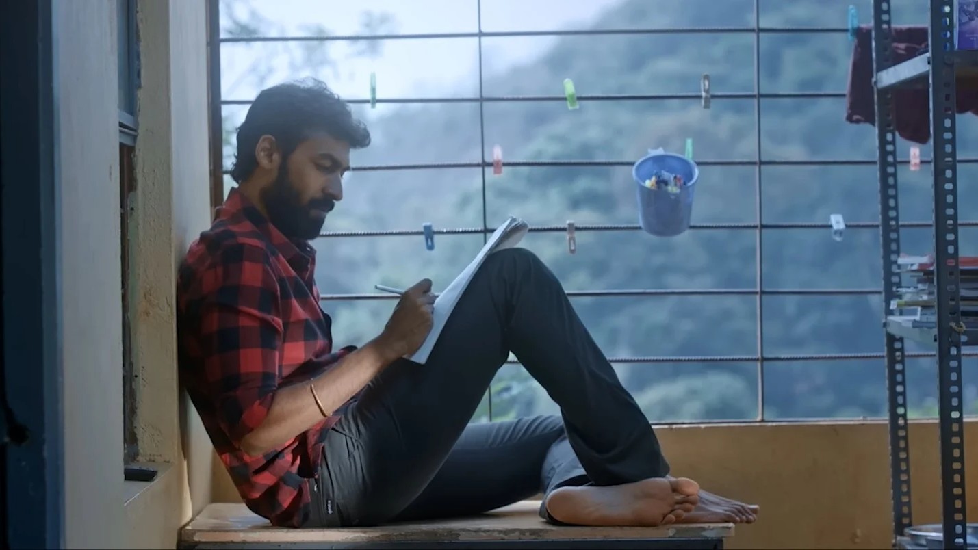 'Andondittu Kaala’ movie review: Ode to lost childhood and the magic of cinema