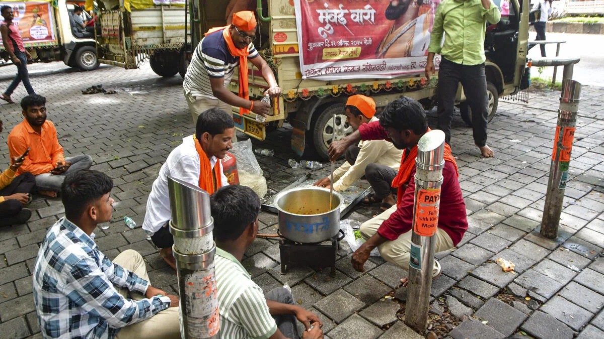 Traffic chaos in South Mumbai as Manoj Jarange's protest enters day 2