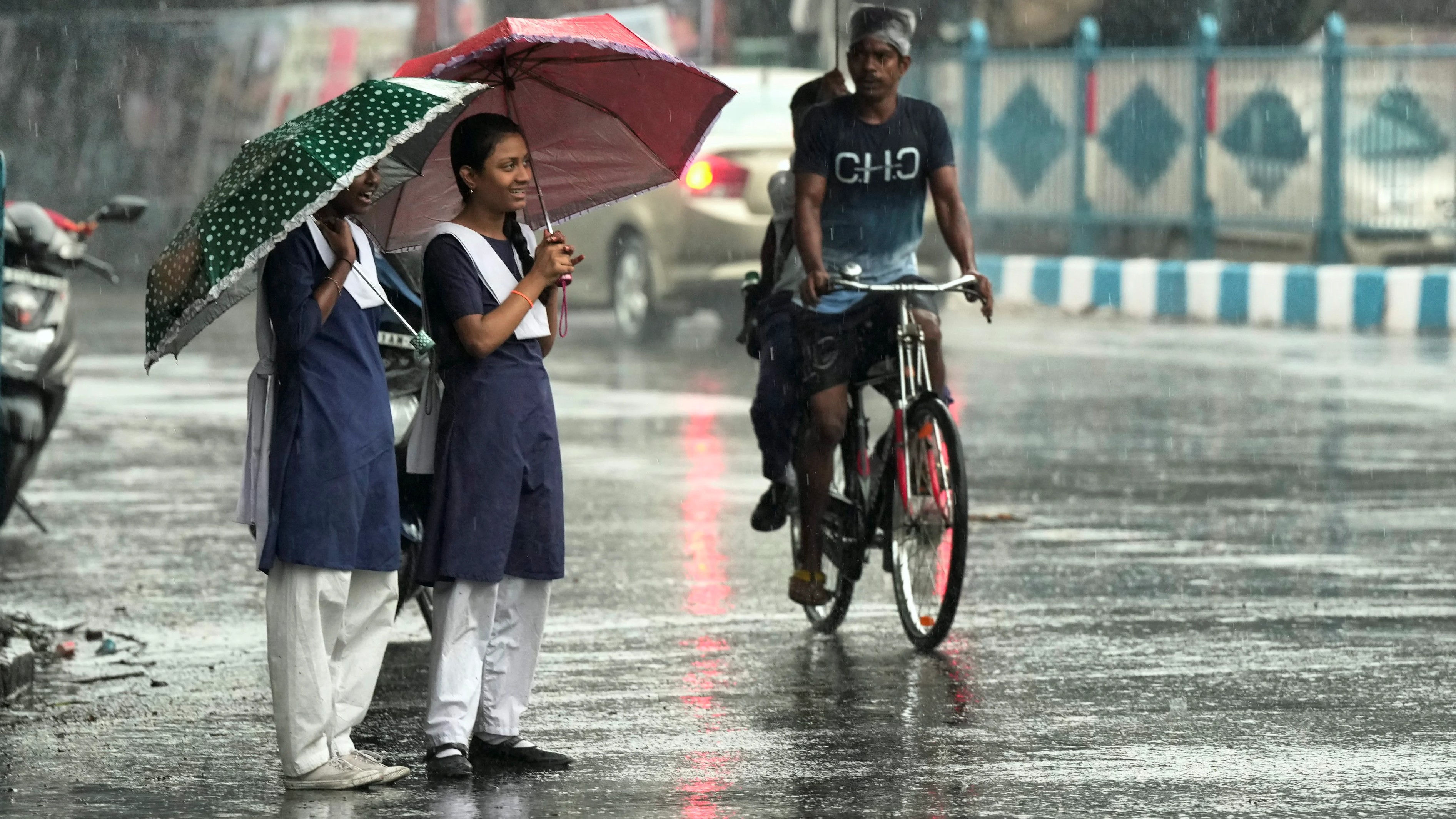 Heavy rains disrupt normal life in coastal, Malnad districts; schools shut in Uttara Kannada