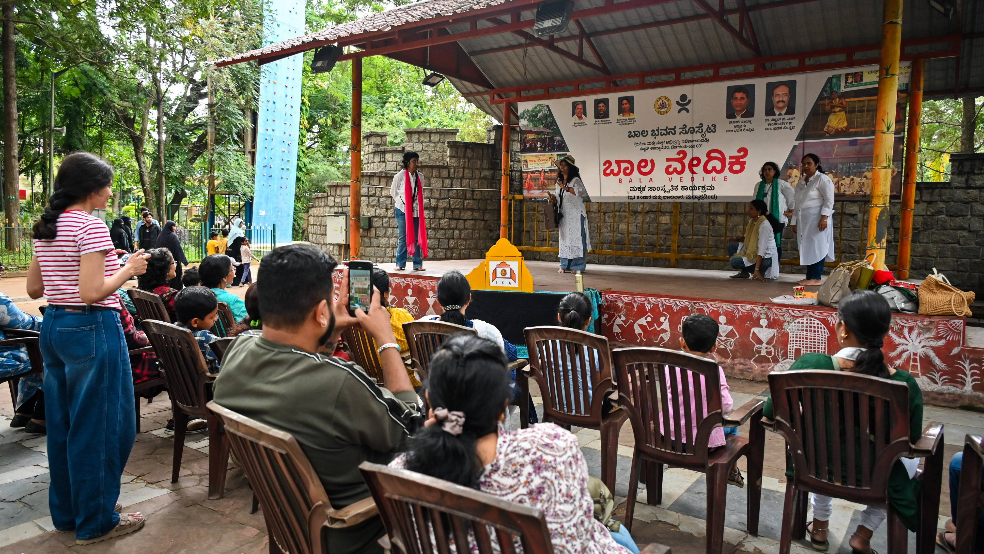 Stories on cards: Japanese theatre captivates children in Cubbon Park