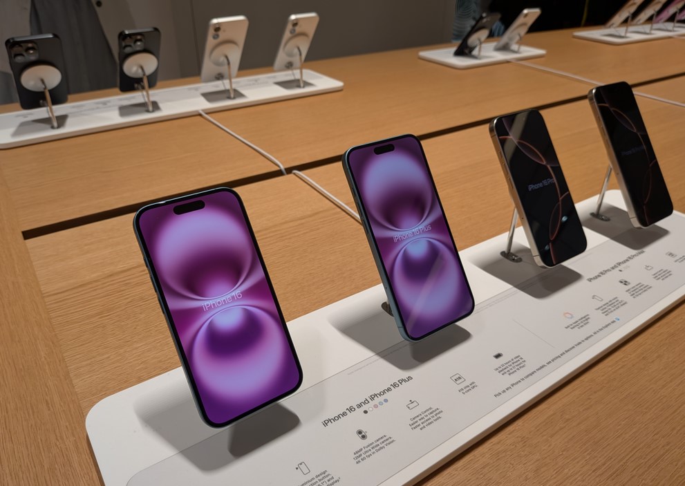 The iPhone 16 and 16 Plus displayed at Apple Hebbal Store, Bengaluru.