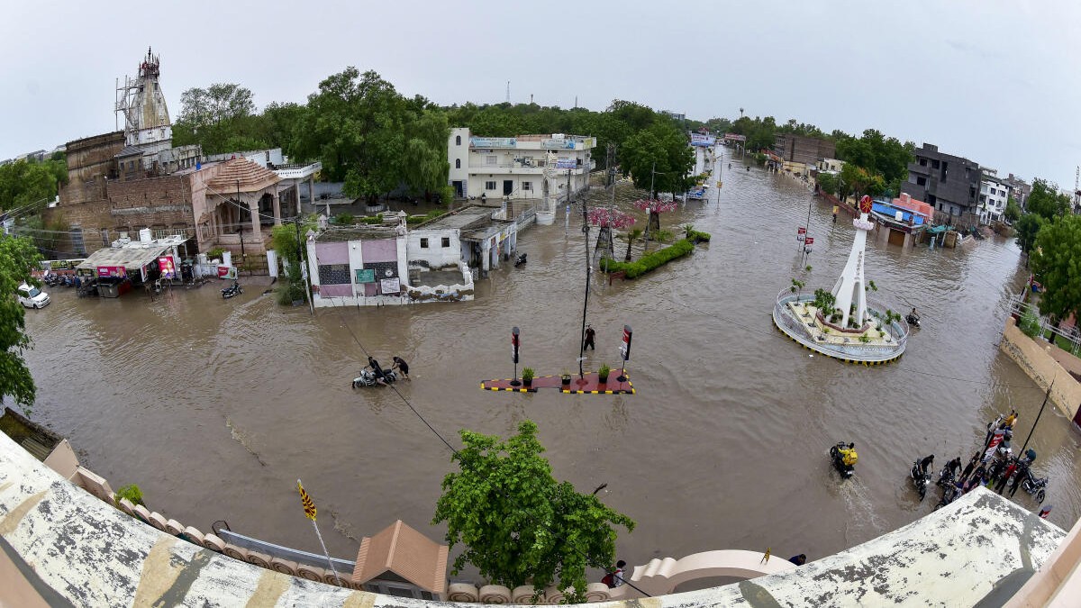Torrential rain in several parts of Rajasthan, low-lying areas submerged
