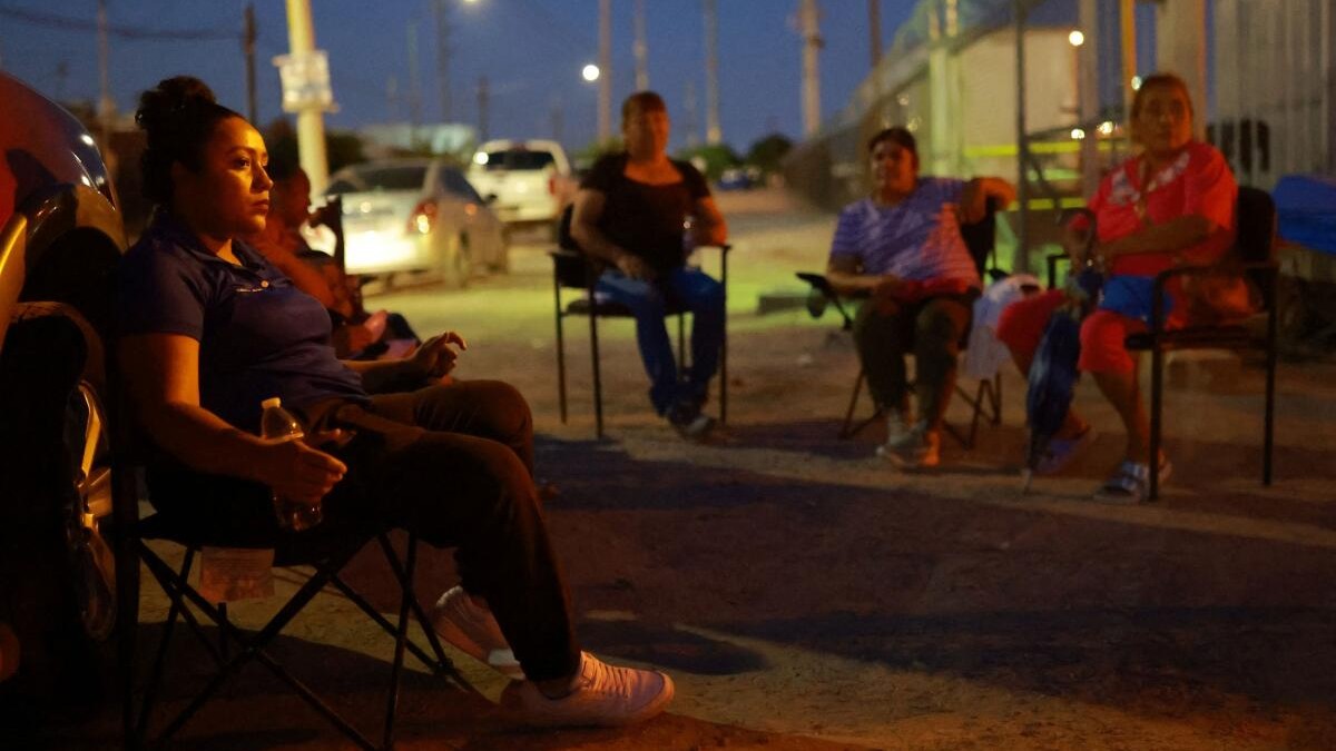 In Mexican border town, thousands of factory jobs lost due to Trump tariffs 