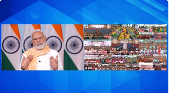 'Insult to my mother an insult to every mother in India': PM Modi hits out at RJD, Congress