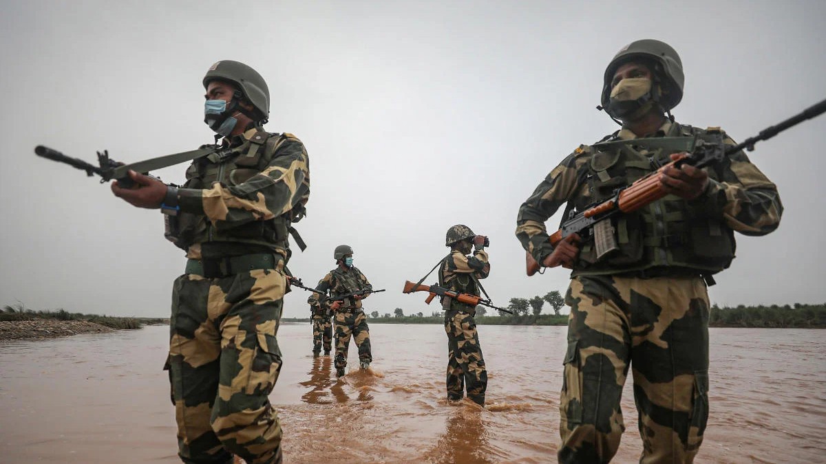 Floods damage border fencing in Jammu; BSF on high alert to foil infiltration