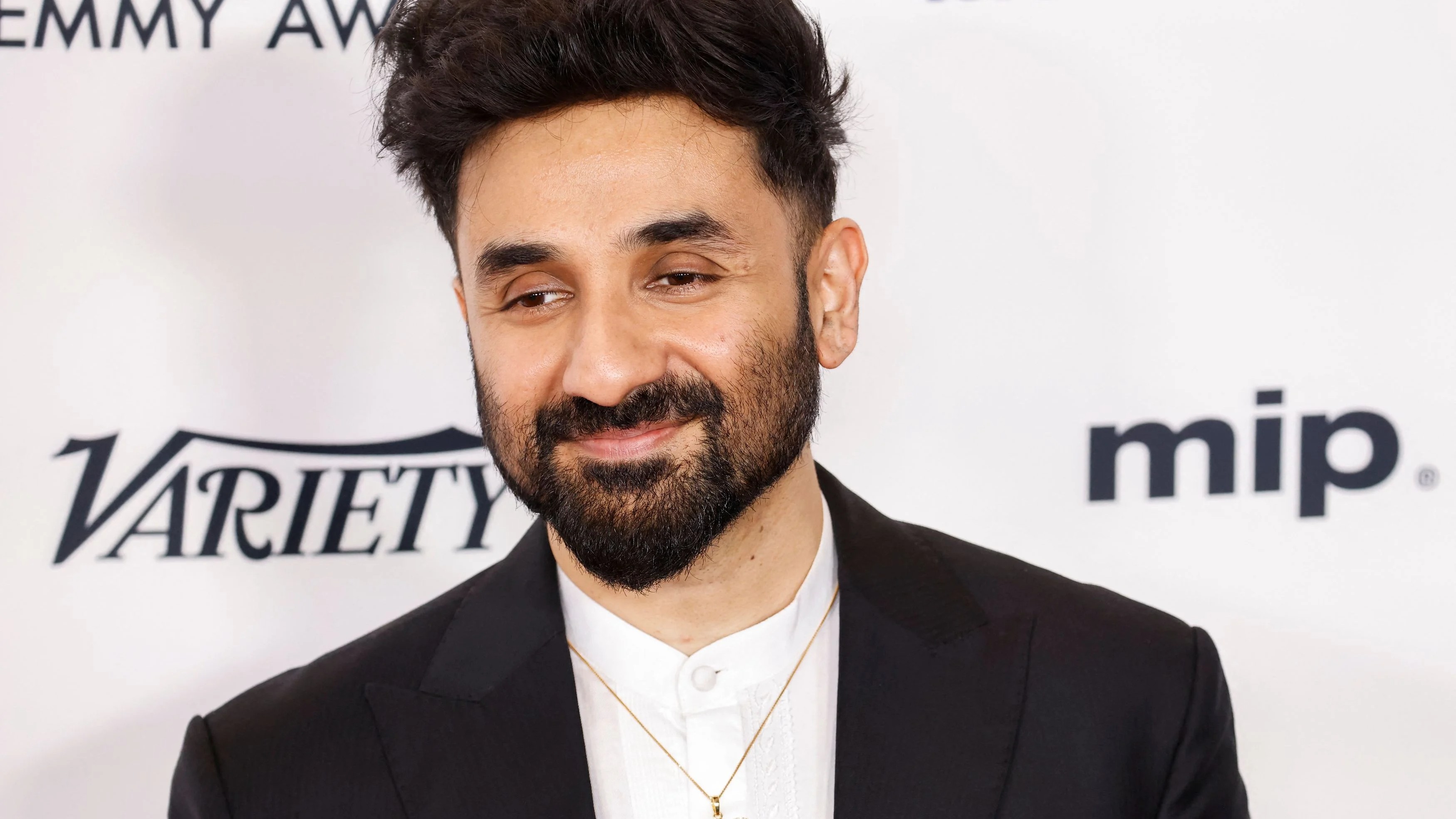 Vir Das set for residency at New York's Lincoln Center Theater with ‘Hey Stranger’
