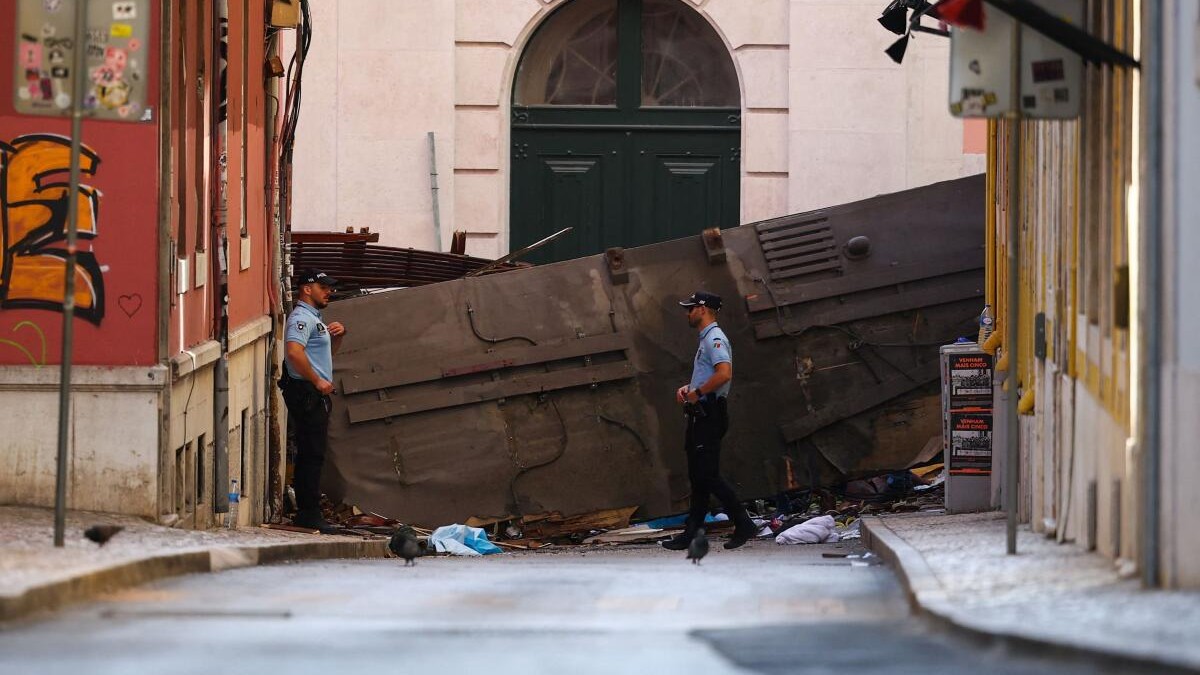 Lisbon mourns 17 victims of cable car crash as investigation begins