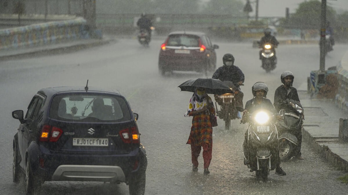 Boraj Pond water gushes into localities in Rajasthan's Ajmer after embankment damage