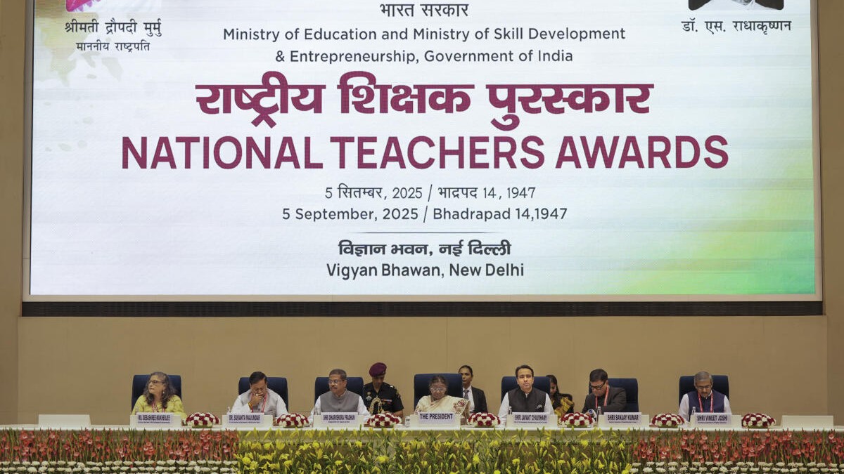 President Droupadi Murmu honours 45 teachers with National Teacher Awards