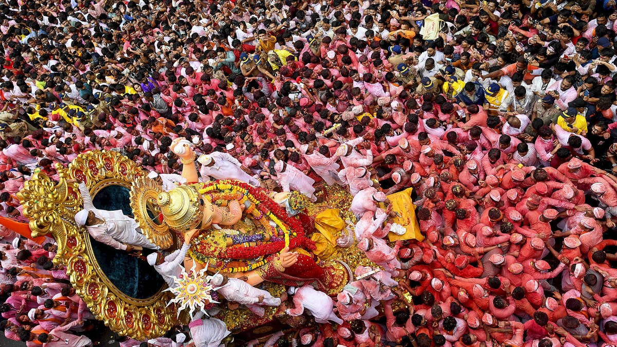 Mumbai bids grand farewell to 'Ganpati Bappa' amid rains; lakhs of idols immersed