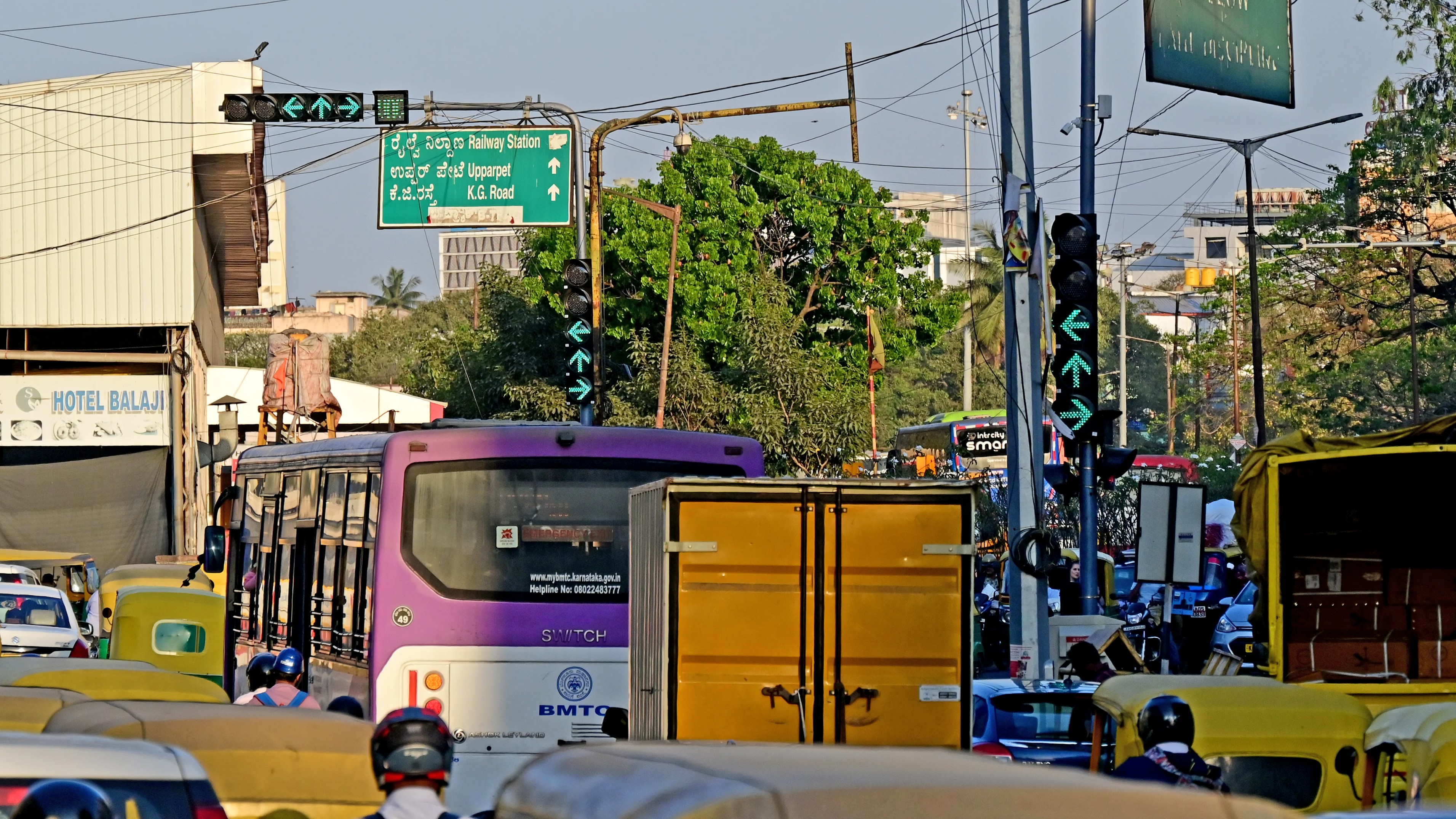 Bengaluru’s AI traffic signals cut out amber; push riders into red alert