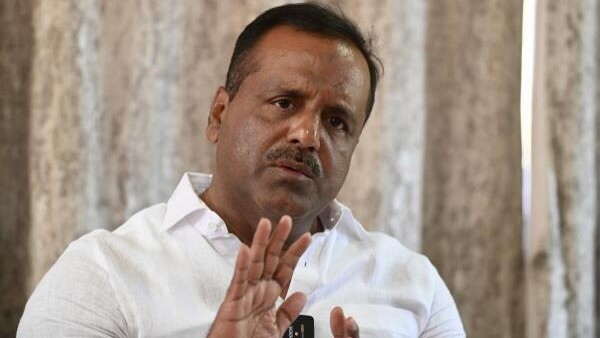 Basavaraj Horatti writes to U T Khader  over 'coordination issues' in planning events 