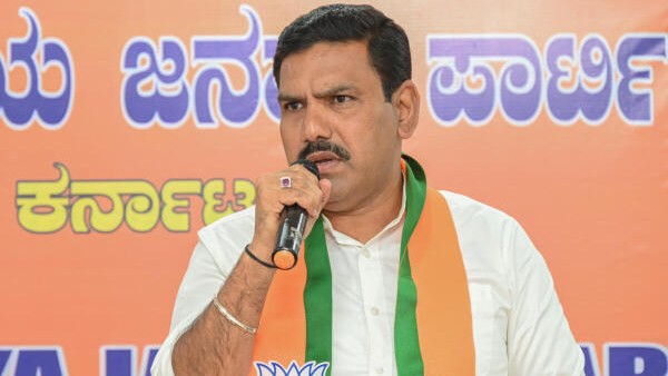 Hindus losing faith in Congress government, says B Y Vijayendra